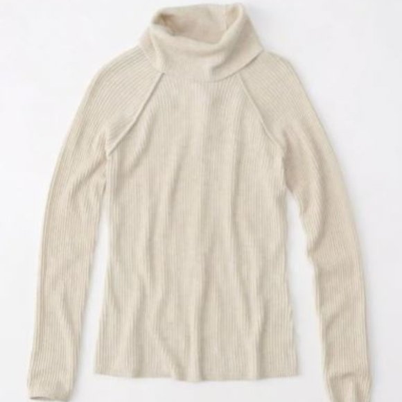 Abercrombie & Fitch Ribbed Cutout Sweater - Picture 3 of 3